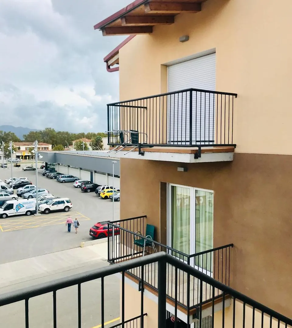 Apartamentos Giuliano Empuriabrava 3*,  Spanje
