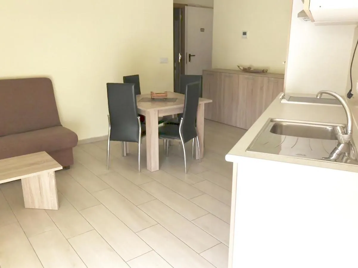 Apartamentos Giuliano Empuriabrava Hotel apartamentowy